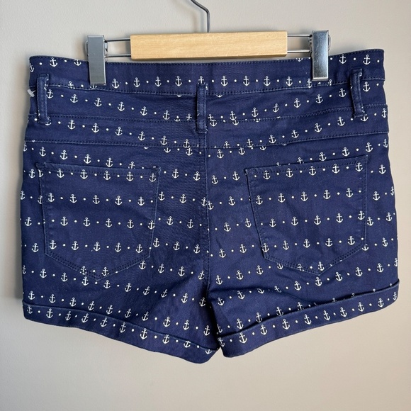 NOBO Women's 17 Mid-Rise‎ Nautical Theme Shorts Navy Blue Allover Anchor Stretch - Picture 3 of 12